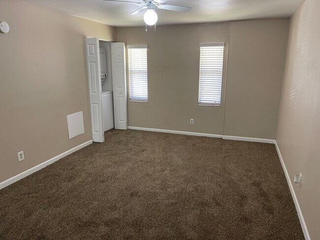 Building Photo - MIDTOWN STATION