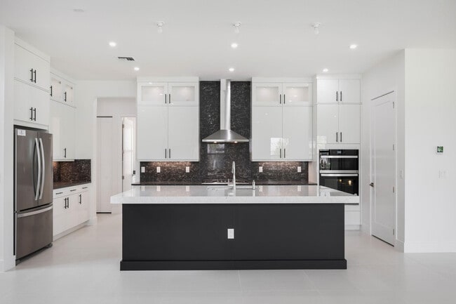 Building Photo - 12526 Solana Bay Cir