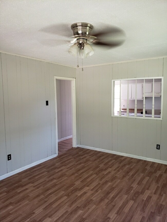 Building Photo - 2809 Green Tee Rd