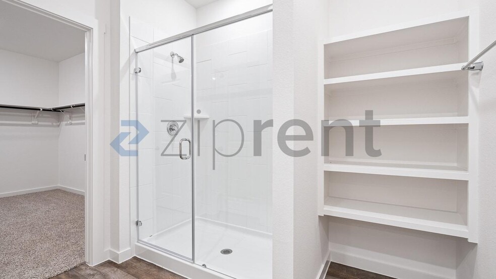 Building Photo - Unit 8051