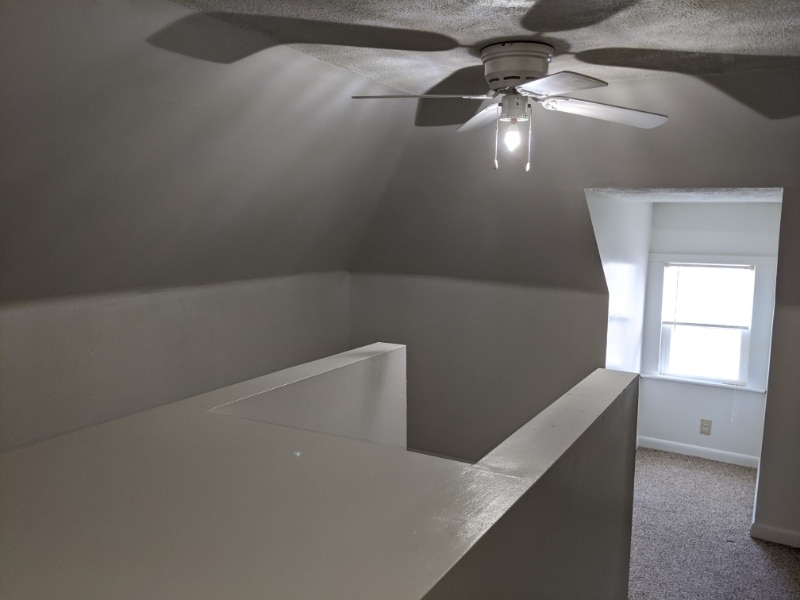 Building Photo - 721 Main St