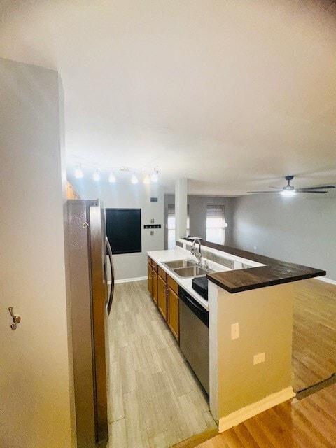 Building Photo - 7853 S Normal Ave