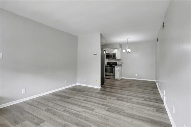 Building Photo - 841 E Lutton St
