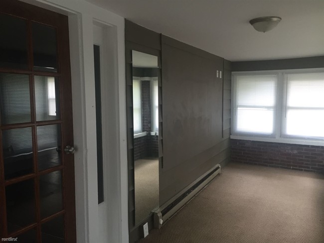 Building Photo - 2 br, 1 bath House - 625 N Grant Ave