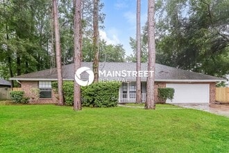 Building Photo - 4 Bedroom Pet-Friendly Home in FLEMING ISLAND, FL with Main Street Renewal