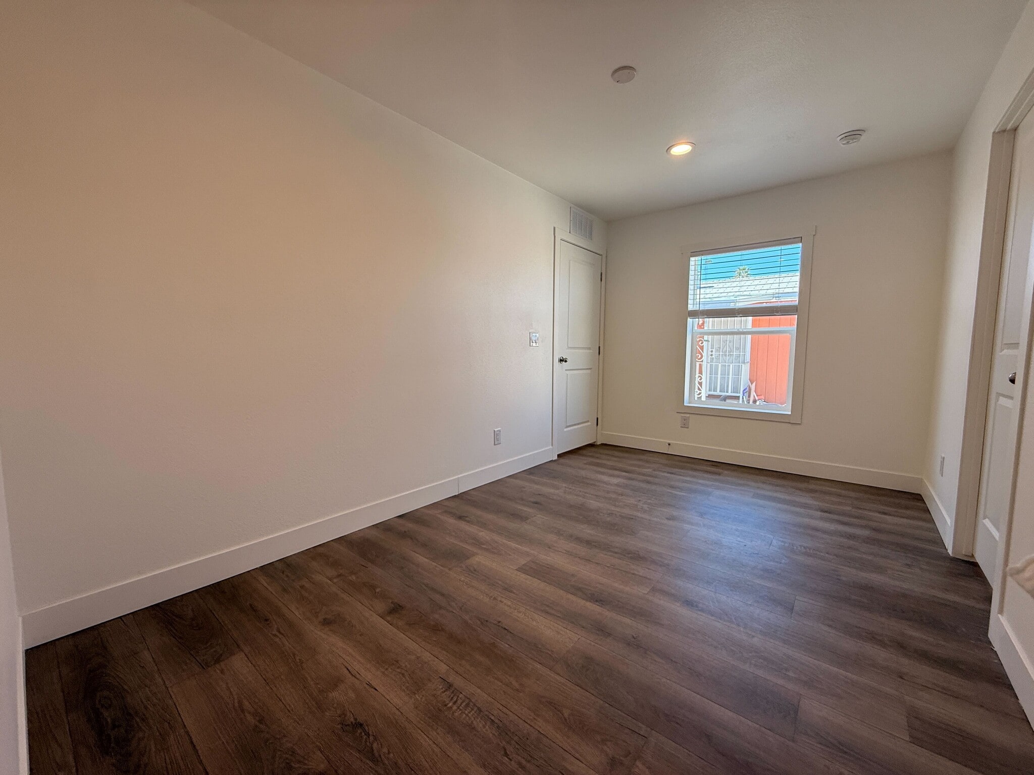 Building Photo - 3601 E Wyoming Ave