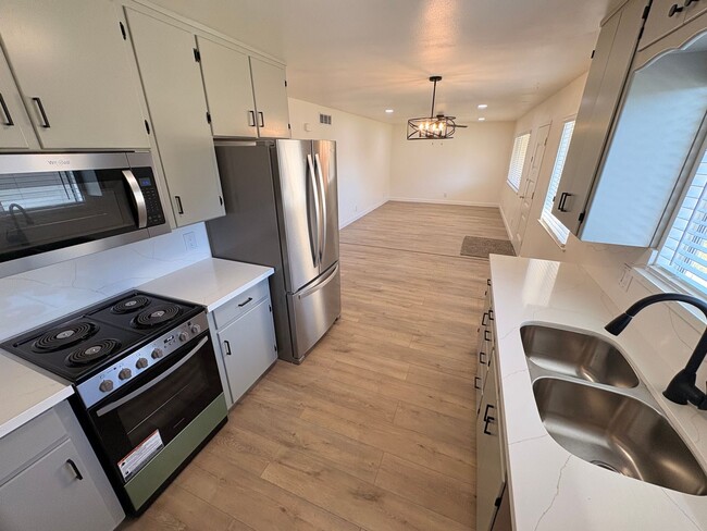 Building Photo - 0817