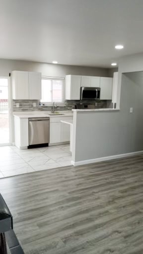 Building Photo - 35381 Dern Dr