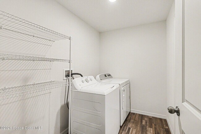 Building Photo - 711 Darlington Ave SW