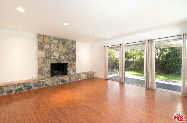 Building Photo - 12800 Stanwood Dr