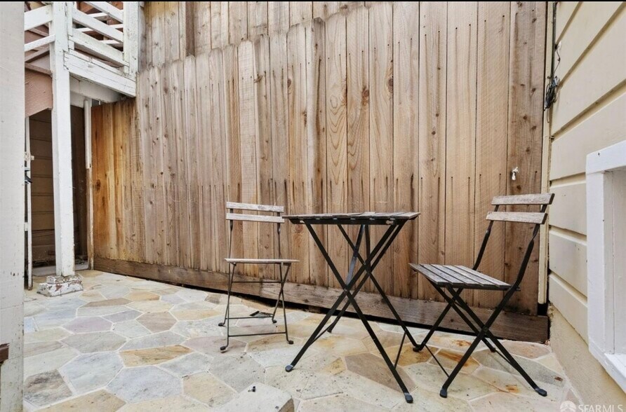 Building Photo - 2394 Bryant St