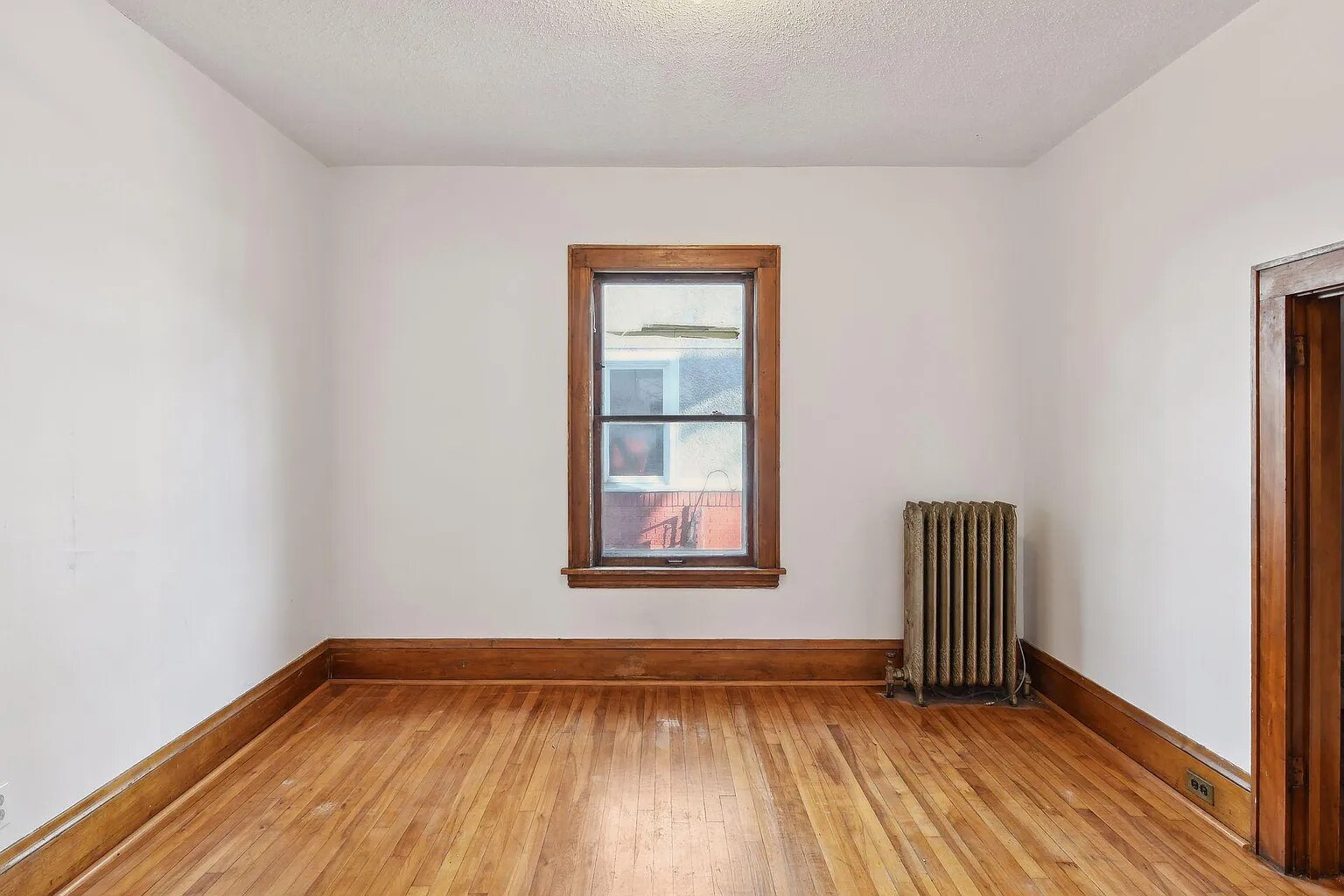 Building Photo - 104 W 27th St