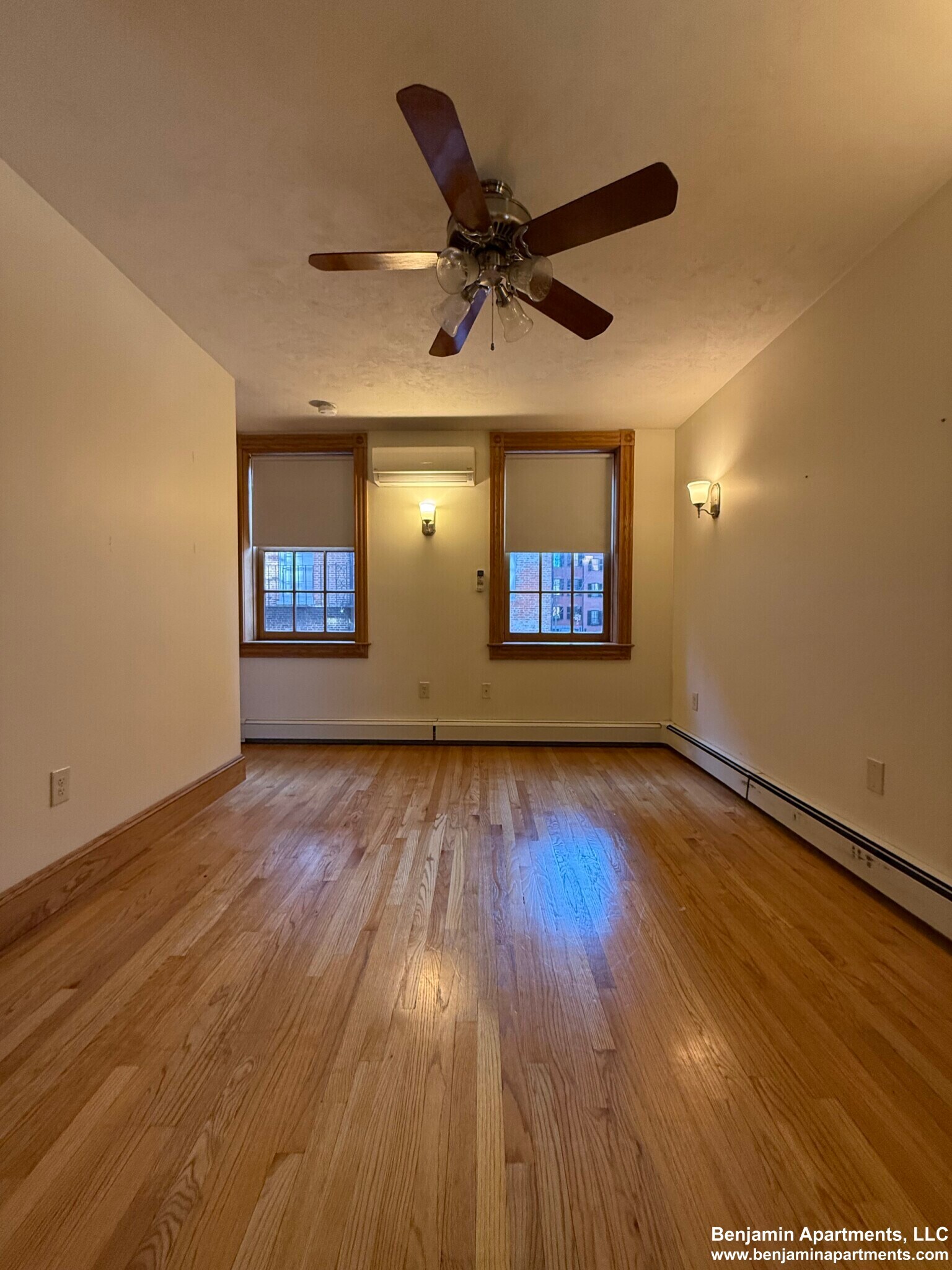 Building Photo - 89 Myrtle St