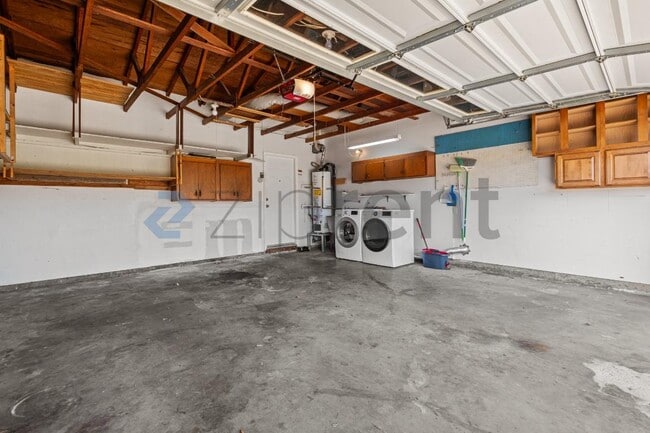 Building Photo - Unit