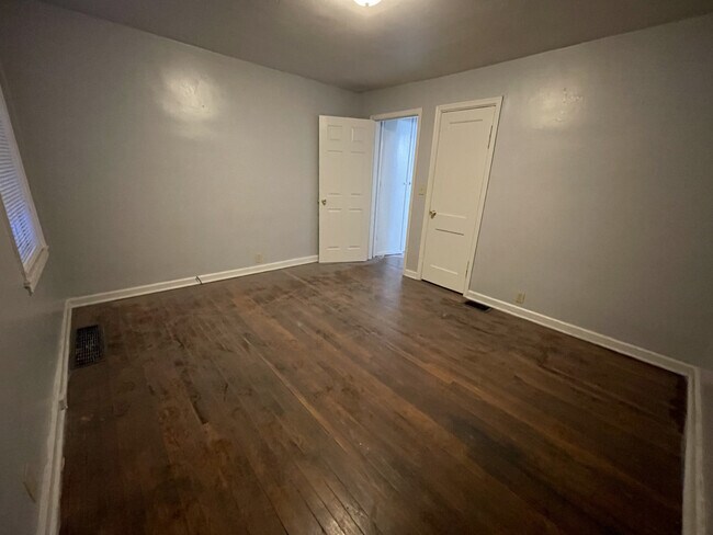 Building Photo - 1314 medford