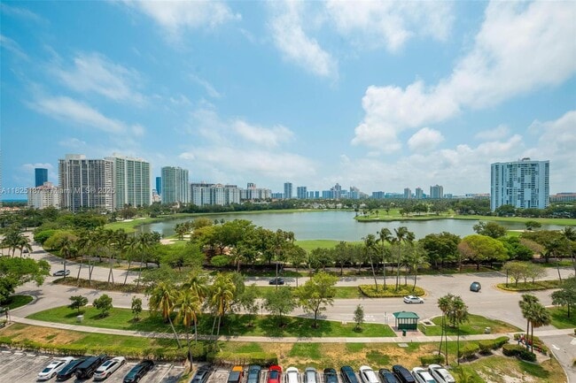 Building Photo - 3675 N Country Club Dr