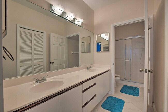 Building Photo - 5293 Dixie Dr