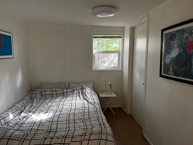 Building Photo - 115 N Parkwood Ave