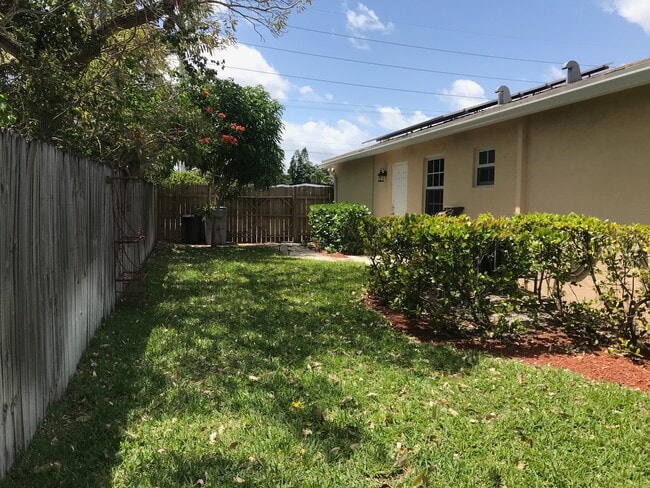 other side of yard - 1473 NE 48th St