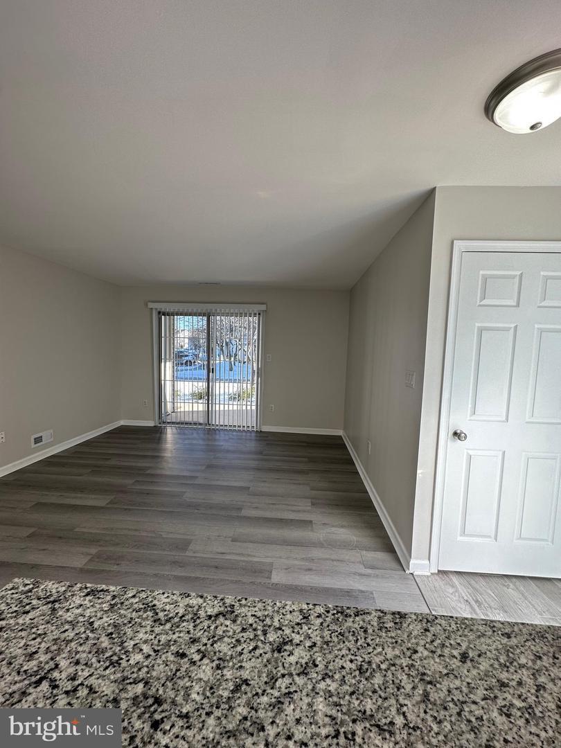 Building Photo - 1003 Oswego Ct