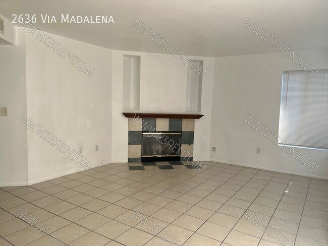 Building Photo - 2636 Vía Madalena