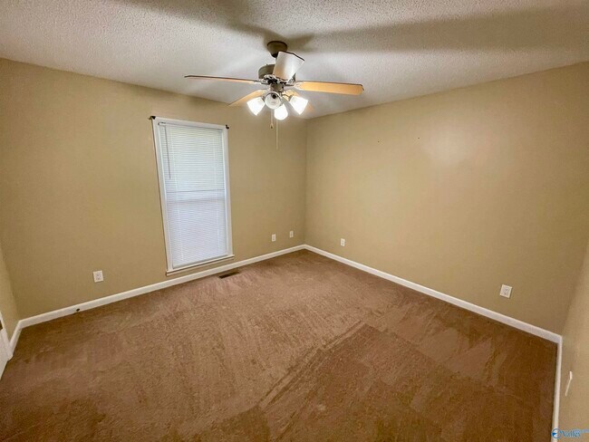 Building Photo - 17556 Fairway Dr