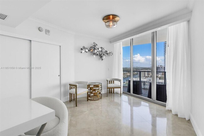 Building Photo - 3101 S Ocean Dr
