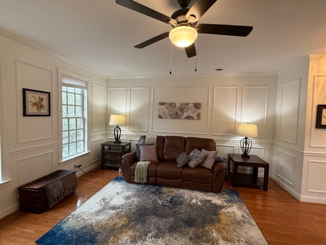 Building Photo - 324 Long Pointe Ln