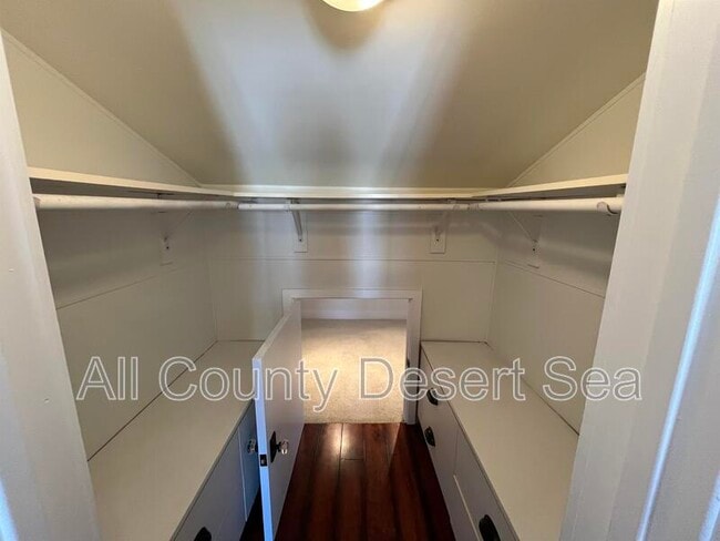 Building Photo - 1103 Sandi Ln