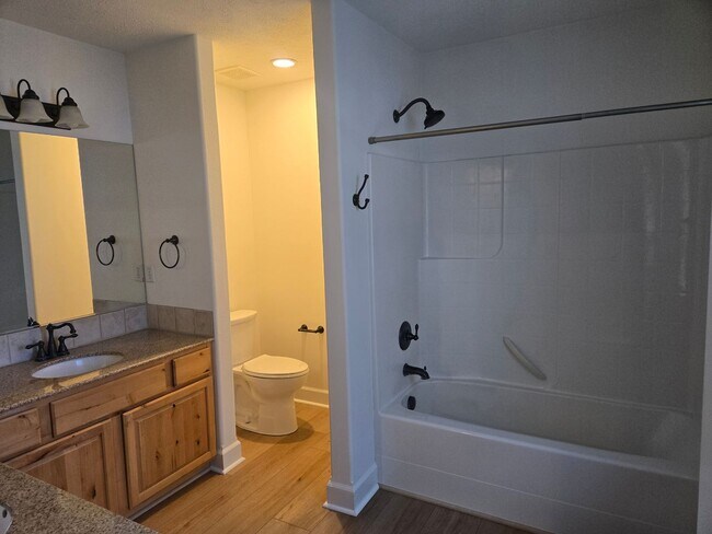 Building Photo - 3-Bedroom Townhome with Garage – Prime Coeur d’Alene Location