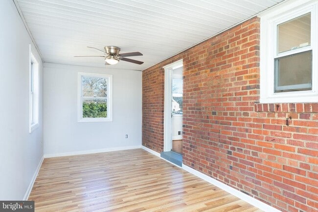 Building Photo - 10026 Lorain Ave