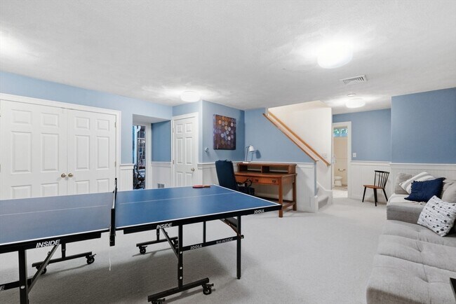 Building Photo - 16 Gerber Cir