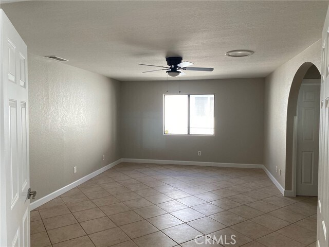 Building Photo - 24150 Cruise Cir Dr