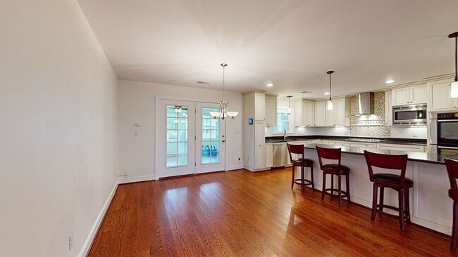 Building Photo - 202 Tidewater Dr