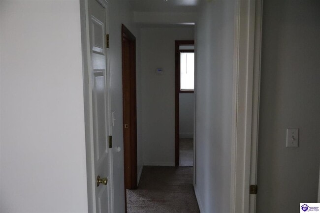 Building Photo - 316 Church St