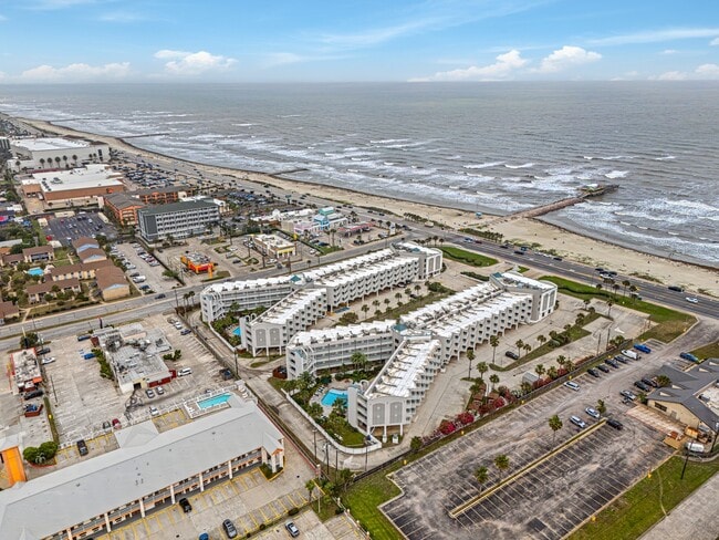 Building Photo - 6102 Seawall Blvd