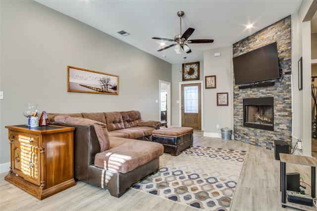Building Photo - 2621 White Rock Dr
