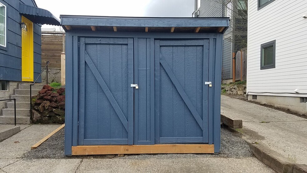 Building Photo - 5535-5535 SE 17th Ave