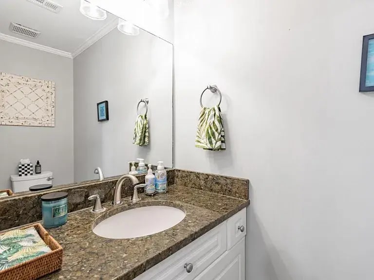 Building Photo - 30 Paddle Boat Ln