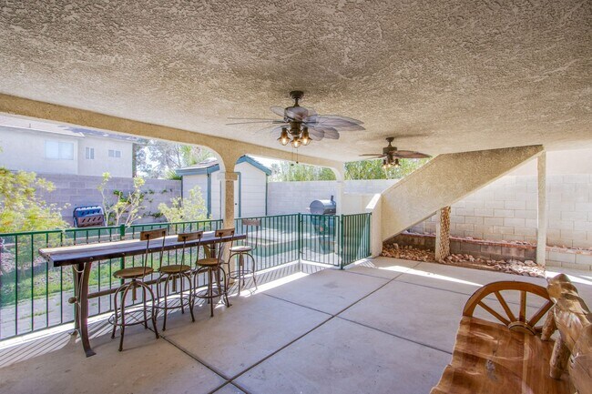 Building Photo - Spacious, Stylish, and Fully Furnished – L...