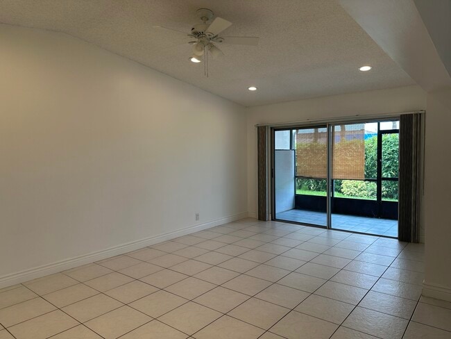 Building Photo - 15729 Bottlebrush Cir