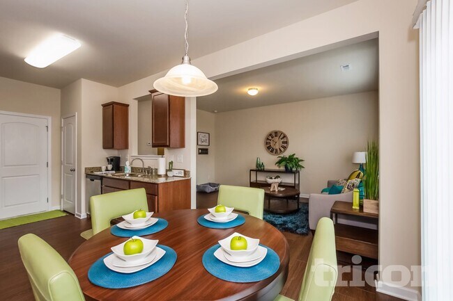 Building Photo - 2035 Aragon Lane