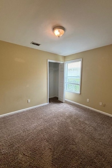 Building Photo - 4909 Park View Ct