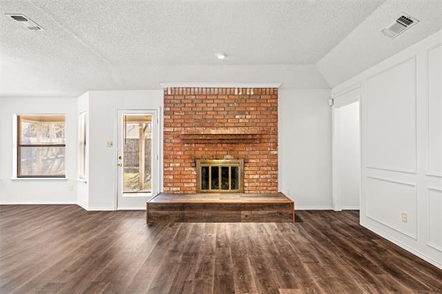 Building Photo - 4845 Barberry Dr