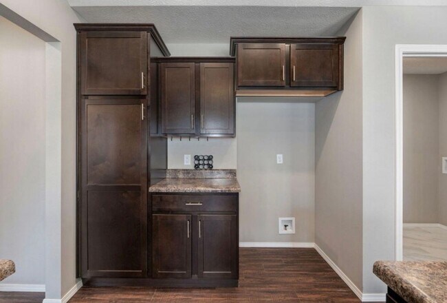 Building Photo - 4 Bedroom | 2 Bathroom | 3 Car Garage| Republic MO | Fenced Backyard!