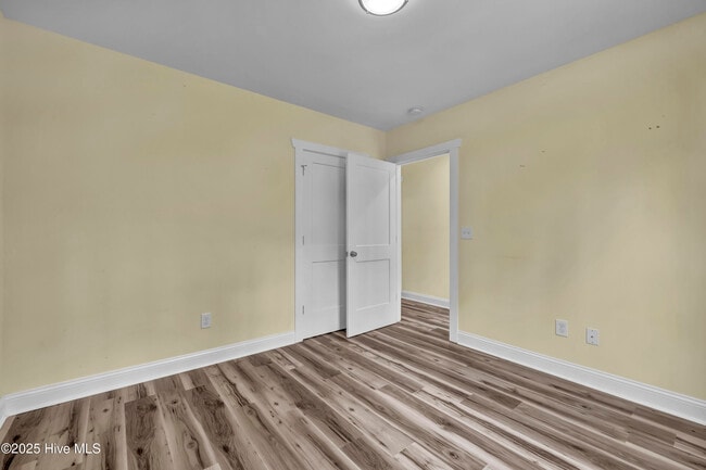 Building Photo - 4009 Alandale Dr
