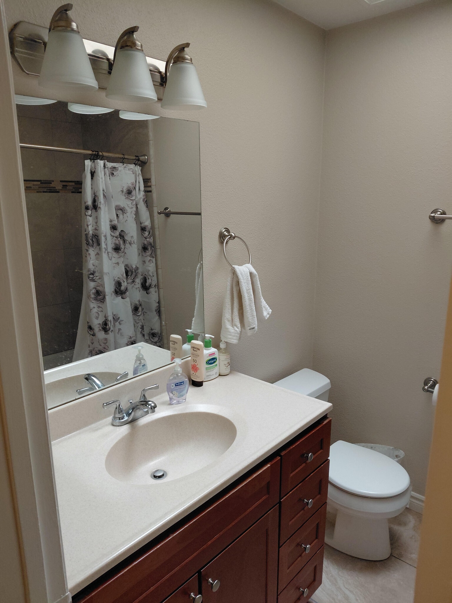 Building Photo - 575 Pierpont Dr