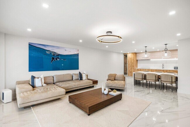 Building Photo - 875 E Camino Real