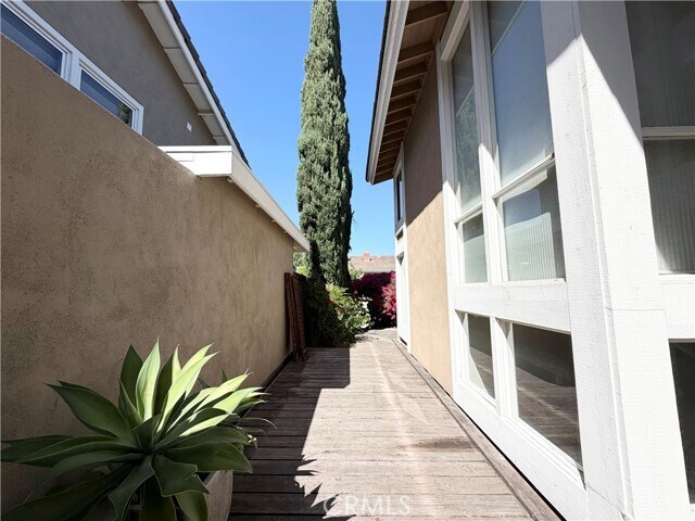 Building Photo - 4891 Tamarack Way