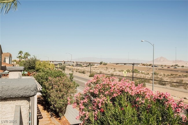 Building Photo - 138 Cam Capri